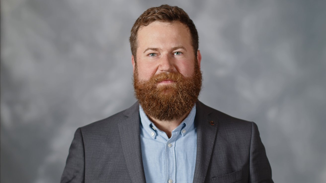 Discovering the Real Ben Napier Height: An Inside Look at HGTV’s Gentle Giant